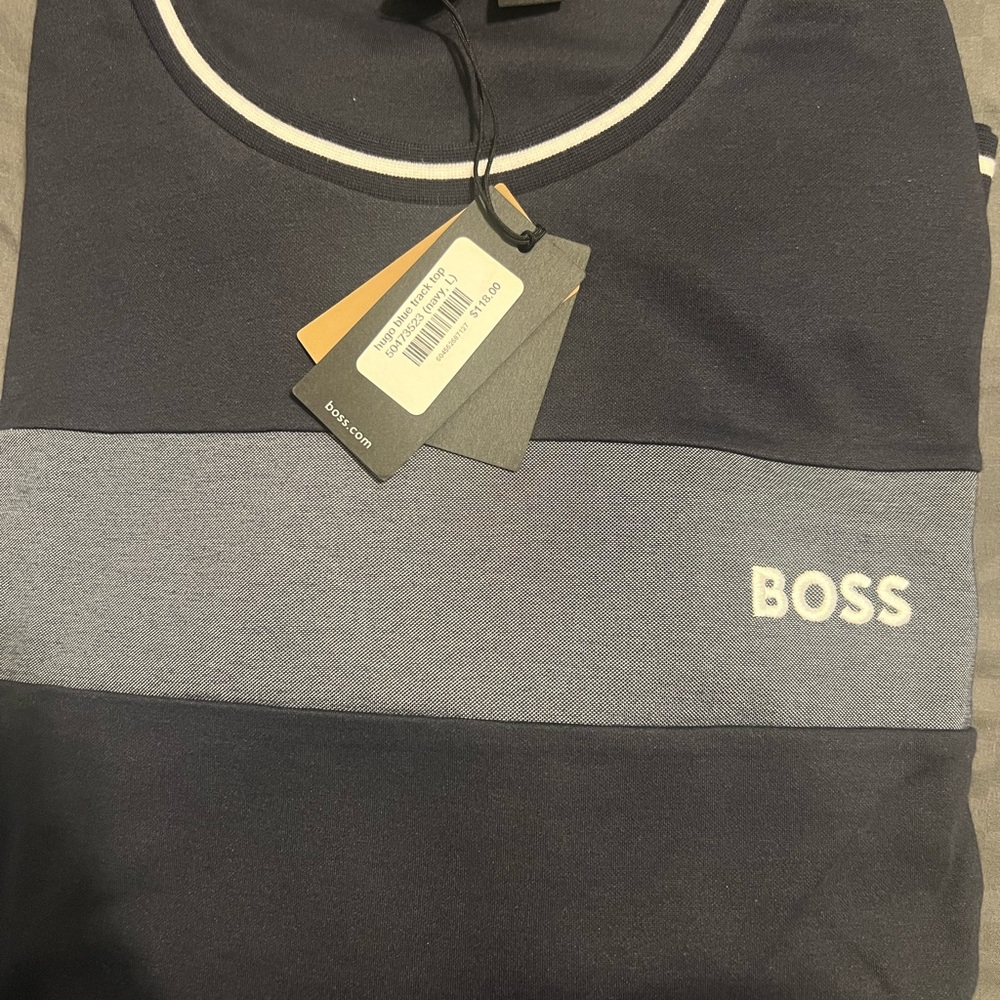BOSS Men’s Navy and Light Blue Striped Crewneck Shirt